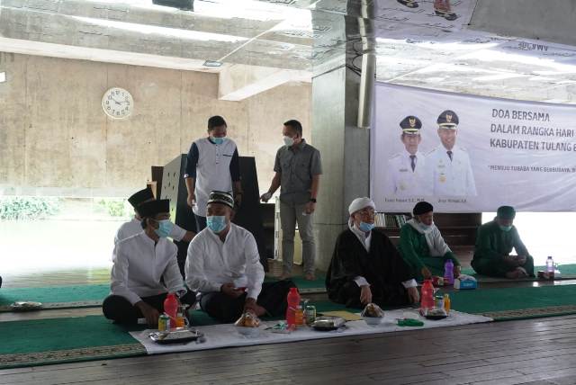 HUT Ke-12 Tubaba Di Tengah Pandemi Warga Lakukan Do'a Serentak